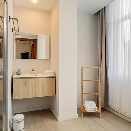 Отель Georges 3*