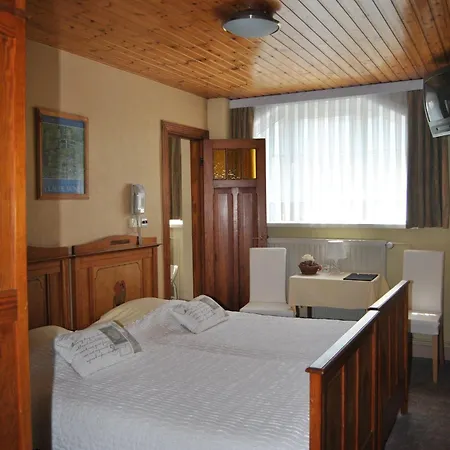 Отель Georges 3*