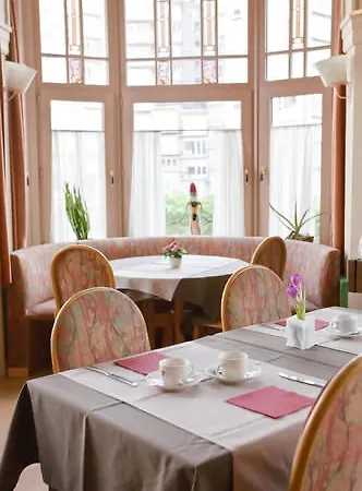 Georges Hotel 3*